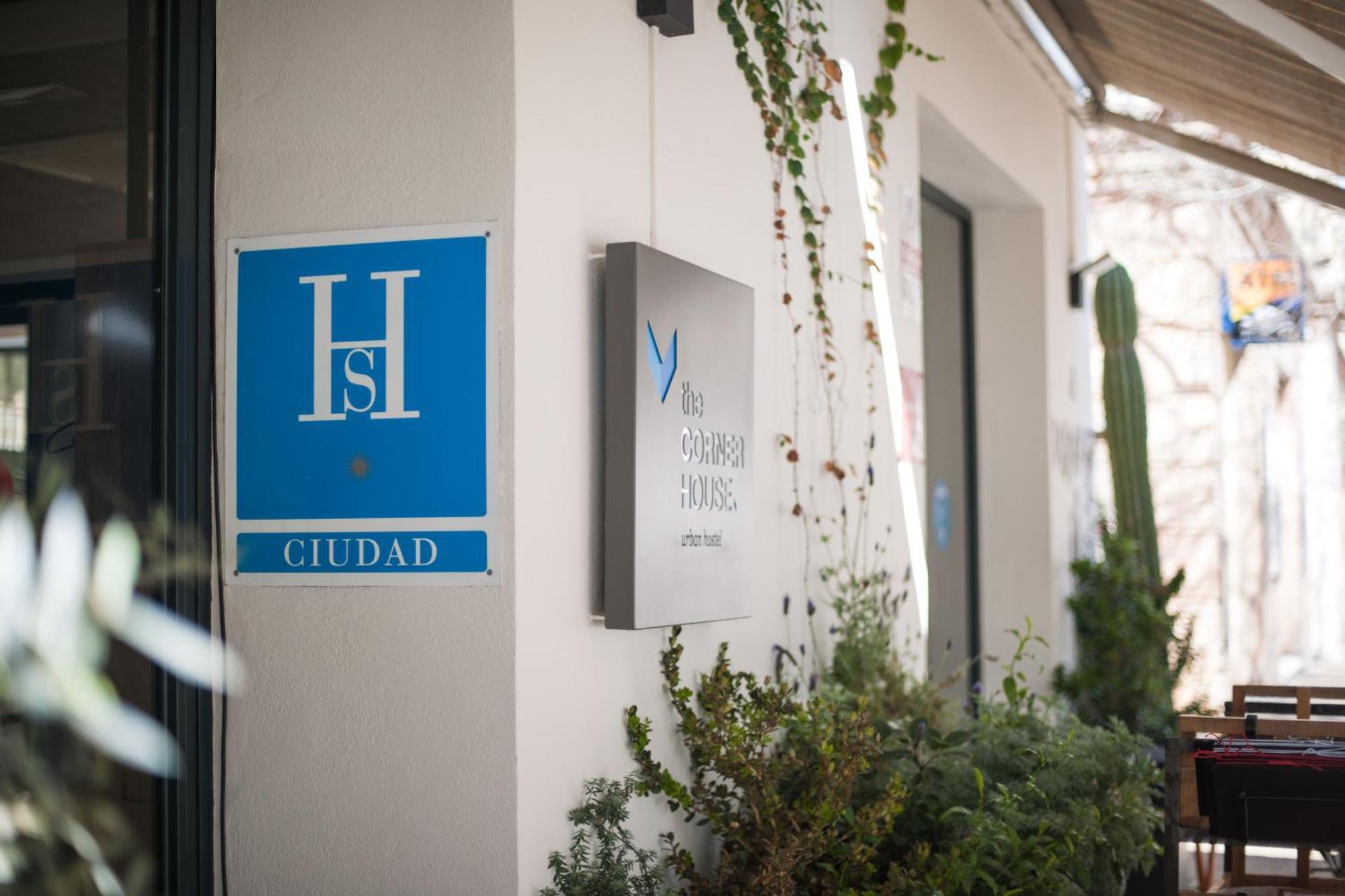 The Corner House 3* Siviglia