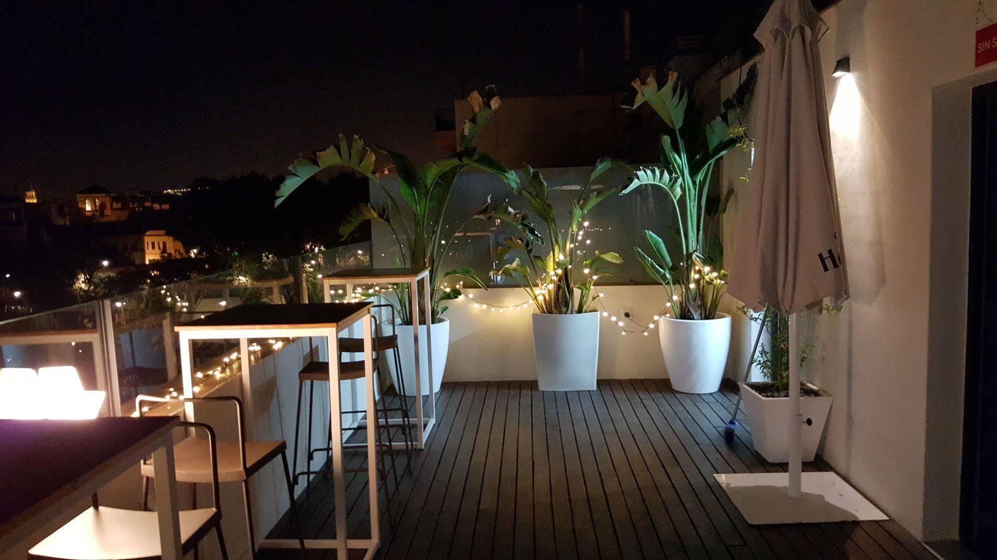 The Corner House 3* Siviglia