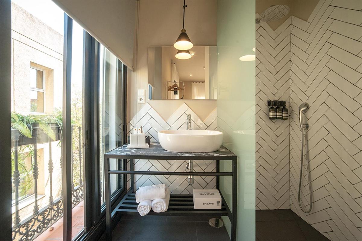 The Corner House Gasthuis 3*